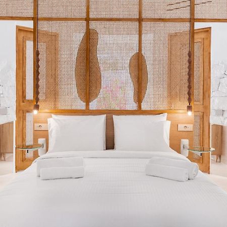 Faos Exclusive Suites ออร์นอส ภายนอก รูปภาพ
