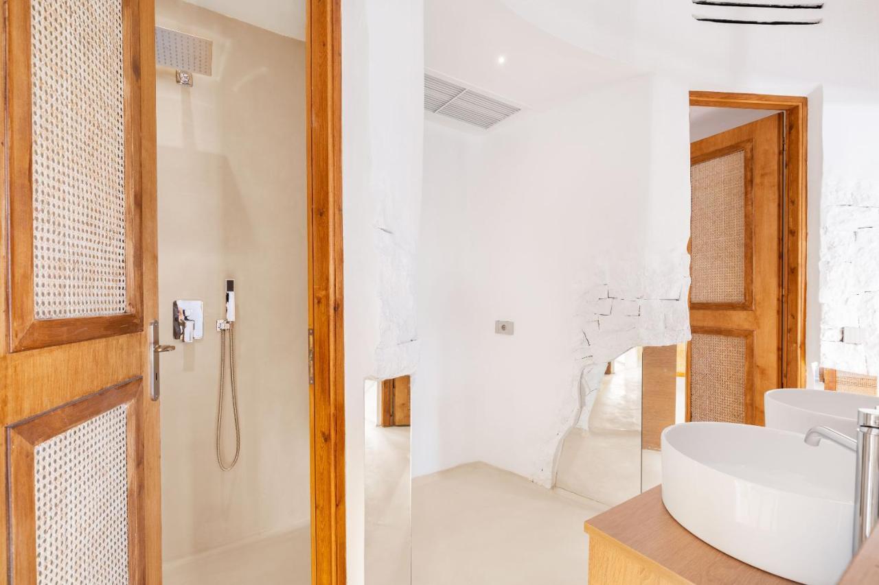 Faos Exclusive Suites ออร์นอส ภายนอก รูปภาพ