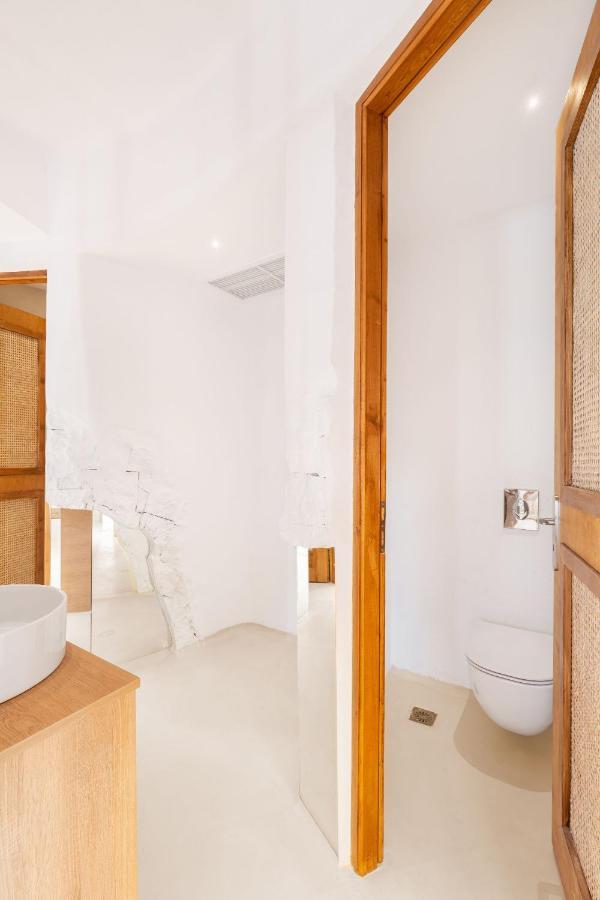 Faos Exclusive Suites ออร์นอส ภายนอก รูปภาพ