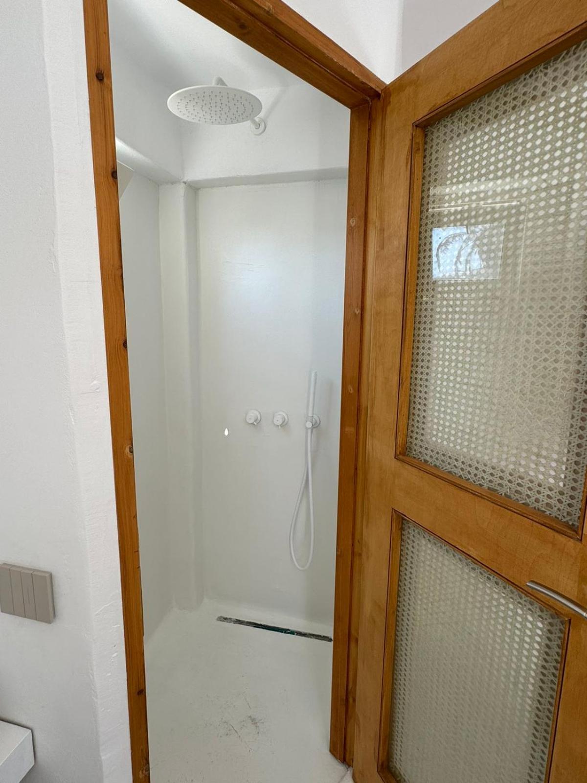 Faos Exclusive Suites ออร์นอส ภายนอก รูปภาพ