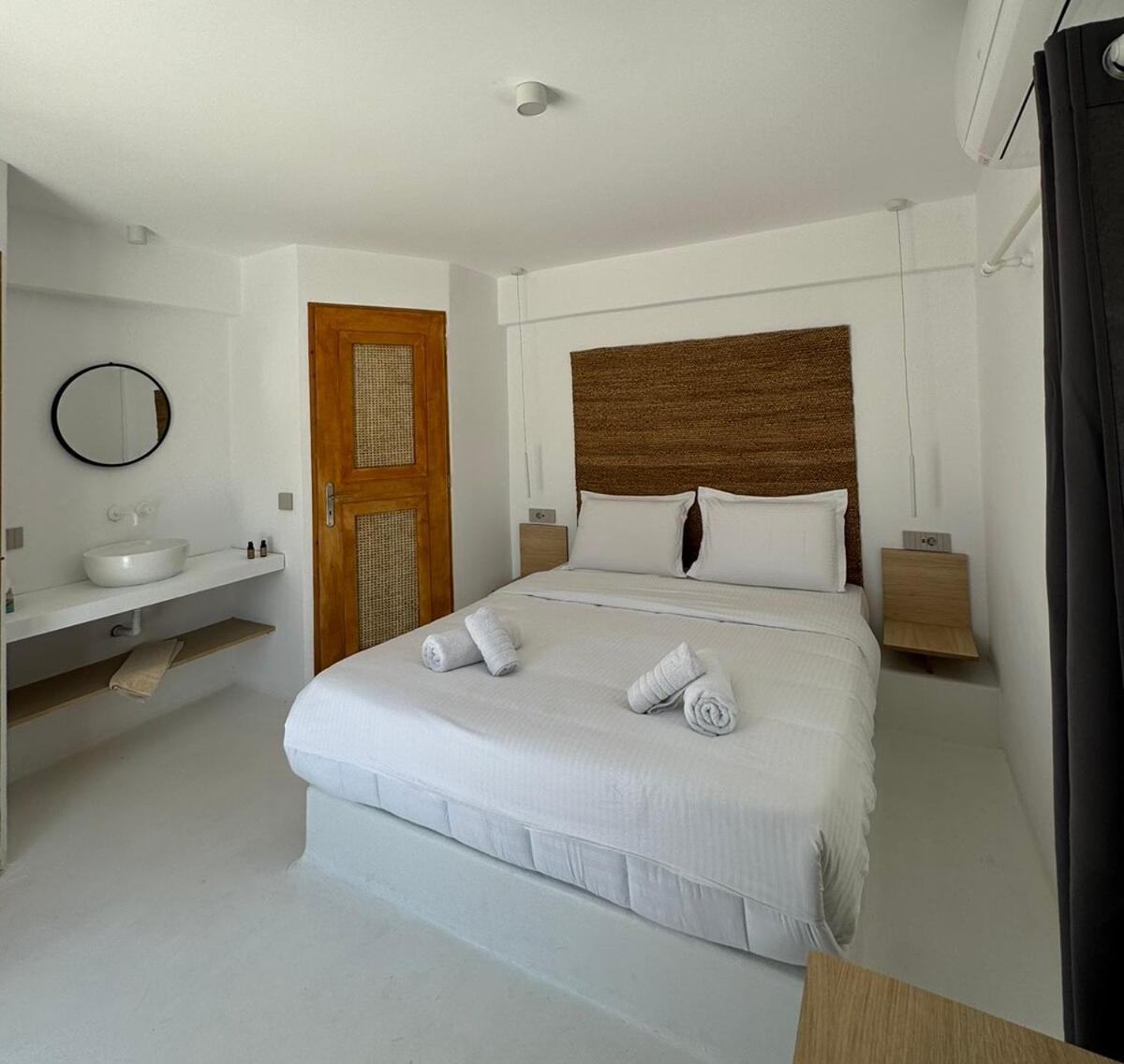 Faos Exclusive Suites ออร์นอส ภายนอก รูปภาพ